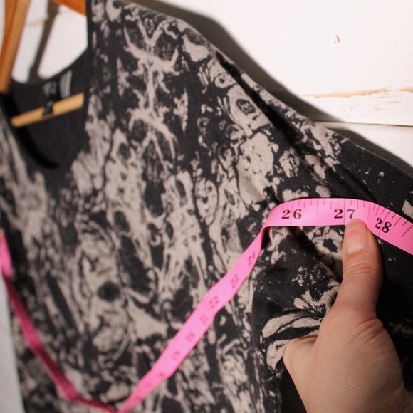 Black n Beige Pattern Long Sleeve - Picture 7 of 9